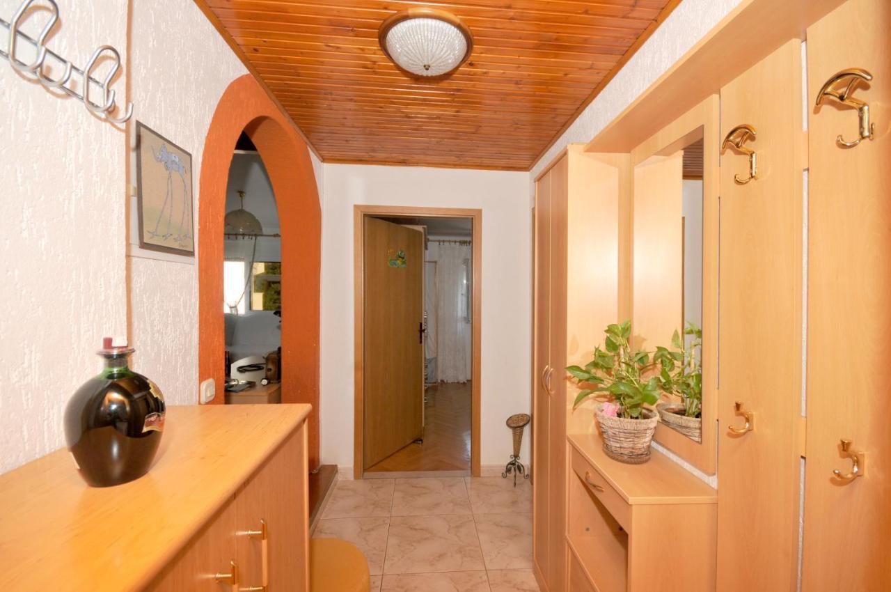 Apartman Elena Трогир Екстериор снимка