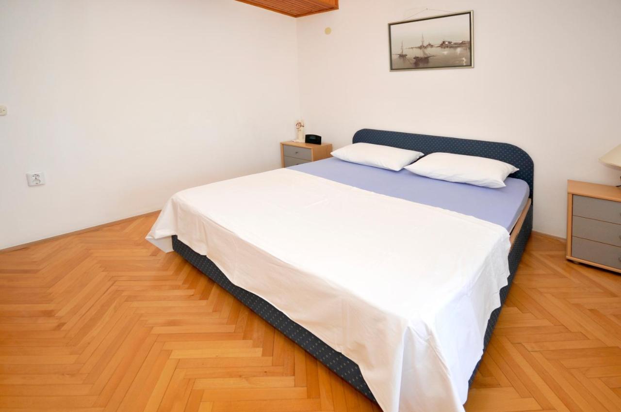 Apartman Elena Трогир Екстериор снимка