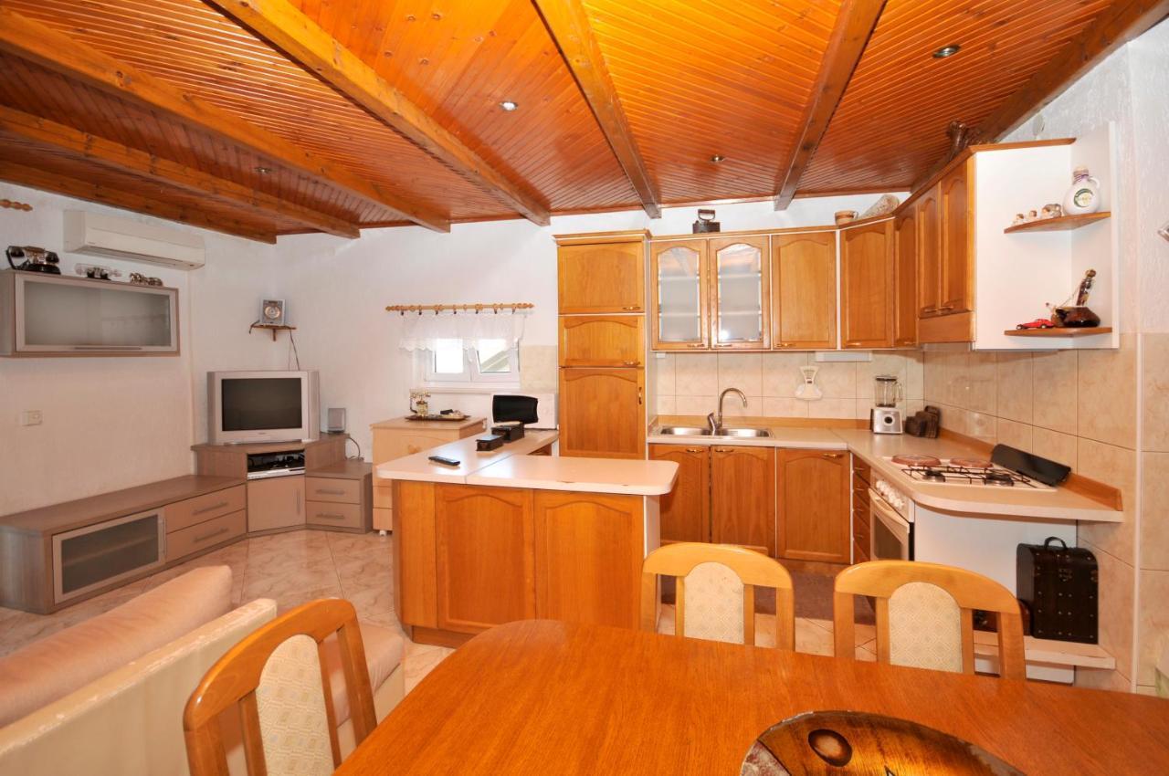 Apartman Elena Трогир Екстериор снимка