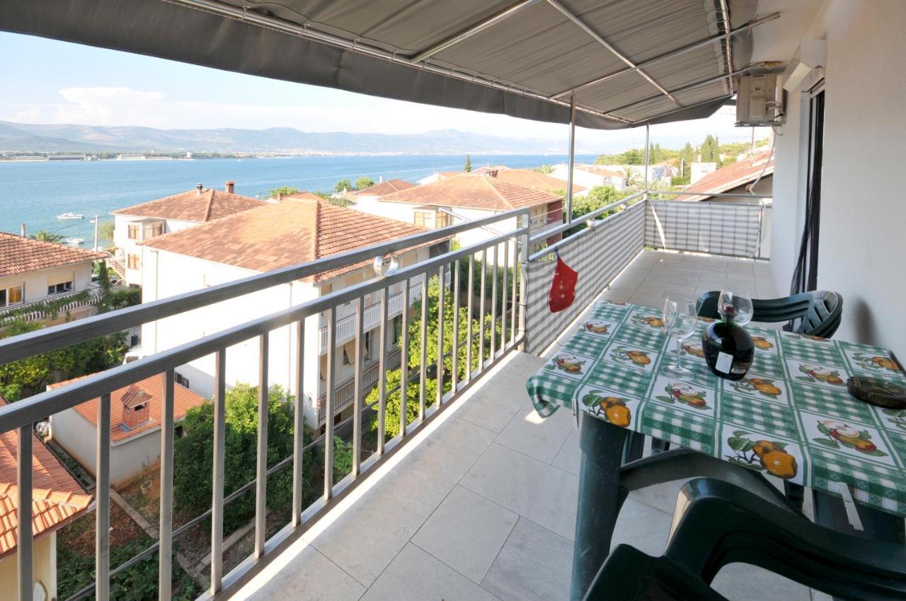 Apartman Elena Трогир Екстериор снимка