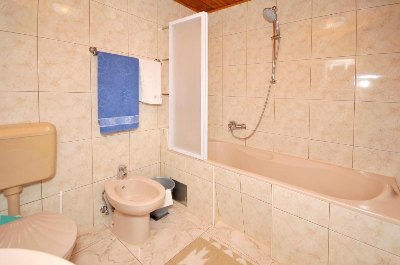 Apartman Elena Трогир Екстериор снимка